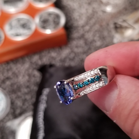 Tanzanite and diamond Ring - Picture 4 of 6